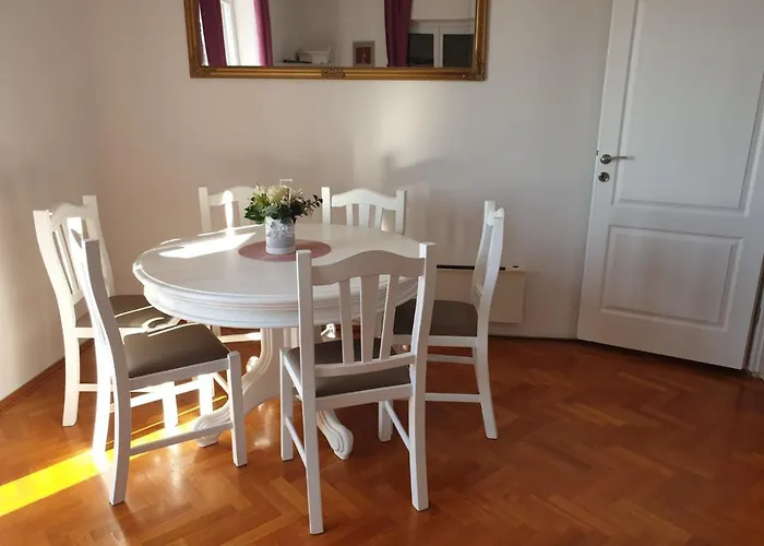 De Luxe Mediteran 5 *