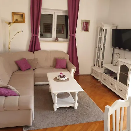 De Luxe Mediteran 5 Apartamento *