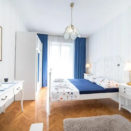 De Luxe Mediteran 5 Apartment
